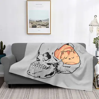 Кошка, спящая в одеяле с черепом, Укороченный И проворный Кот, Фланелевый Всесезонный Милый легкий плед для офисного коврика.